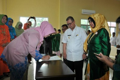 HADIRI PELANTIKAN PENGURUS WANITA TANI HKTI SUMBAR, WAGUB : HKTI BERPERAN JAGA KETAHANAN PANGAN SUMBAR